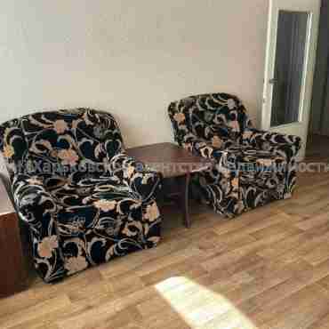 Продам квартиру, Юбилейный просп. , 1  ком., 38 м², косметический ремонт 