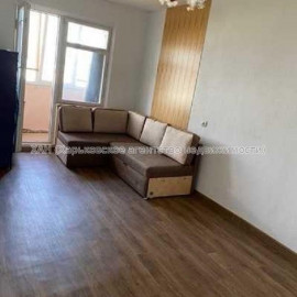 Продам квартиру, Непокоренных ул. , 3 кім., 61 м², косметический ремонт