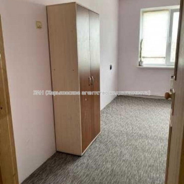 Продам квартиру, Непокоренных ул. , 3 кім., 63 м², косметический ремонт 