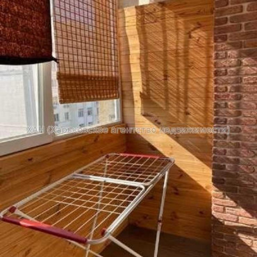 Продам квартиру, Непокоренных ул. , 3 кім., 61 м², косметический ремонт 