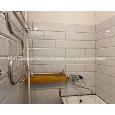 Продам квартиру, Непокоренных ул. , 3 кім., 61 м², косметический ремонт 