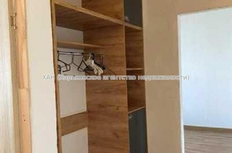 Продам квартиру, Непокоренных ул. , 3 кім., 63 м², косметический ремонт 