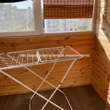 Продам квартиру, Непокоренных ул. , 3 кім., 63 м², косметический ремонт 