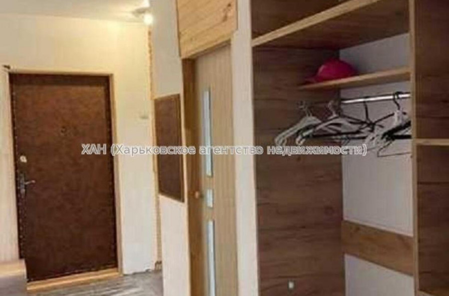 Продам квартиру, Непокоренных ул. , 3 кім., 63 м², косметический ремонт 