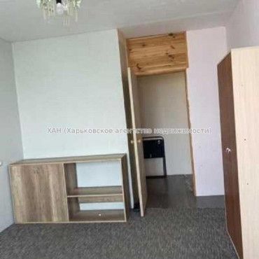 Продам квартиру, Непокоренных ул. , 3 кім., 63 м², косметический ремонт 
