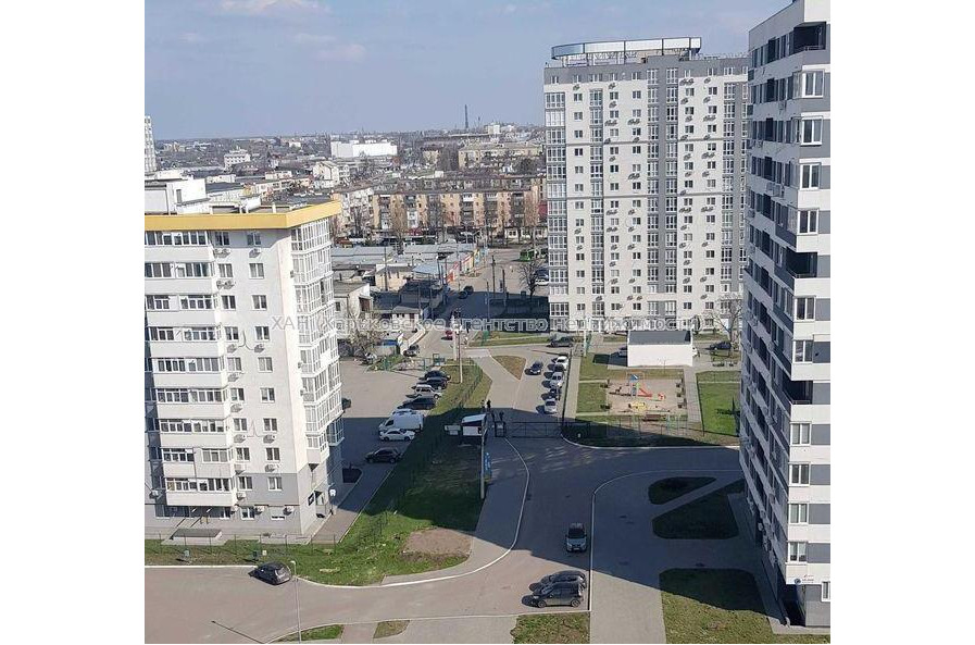 Продам квартиру, Героев Харькова просп. , 3 кім., 94.30 м², без внутренних работ 