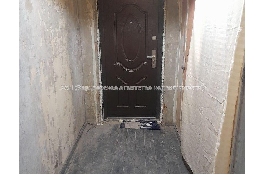 Продам квартиру, Михаила Комарова ул. , 2  ком., 50 м², без ремонта 