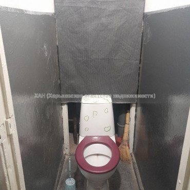 Продам квартиру, Михаила Комарова ул. , 2  ком., 50 м², без ремонта 