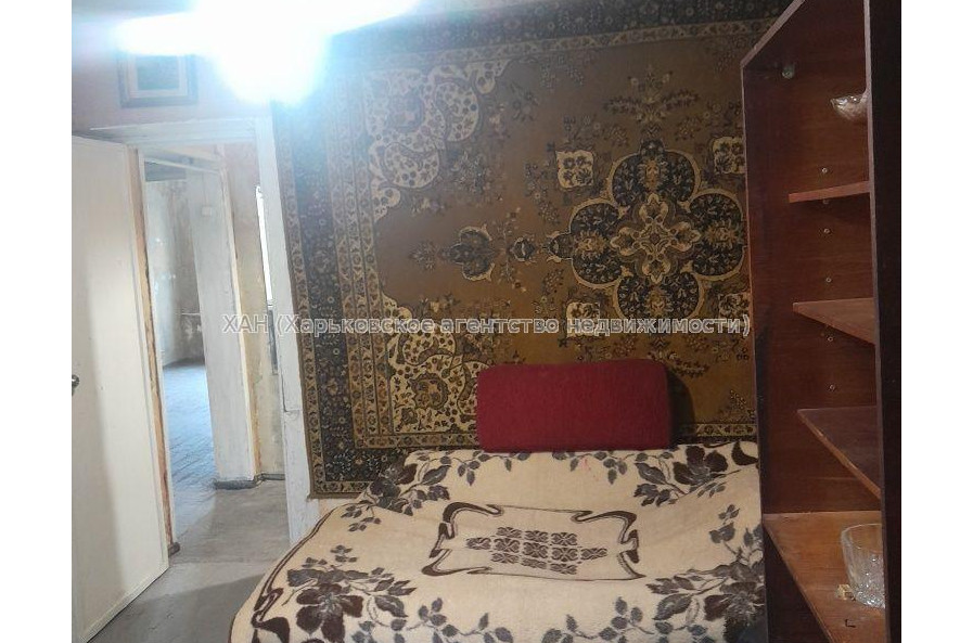 Продам квартиру, Михаила Комарова ул. , 2  ком., 50 м², без ремонта 