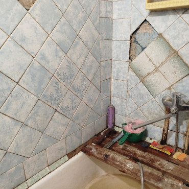 Продам квартиру, Михаила Комарова ул. , 2  ком., 50 м², без ремонта 