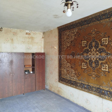 Продам квартиру, Михаила Комарова ул. , 2  ком., 50 м², без ремонта 