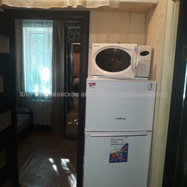 Продам квартиру, Зерновой пер. , 2 кім., 30 м², косметический ремонт 