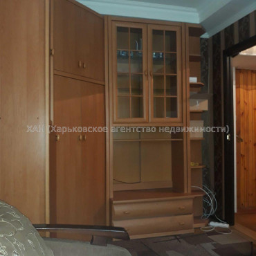 Продам квартиру, Зерновой пер. , 2 кім., 30 м², косметический ремонт 