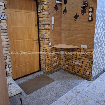 Продам квартиру, Гольдберговская ул. , 2 кім., 82 м², капитальный ремонт 