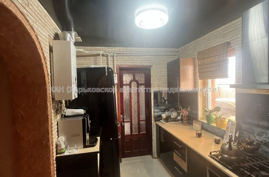 Продам будинок, Электровозная ул. , 145 м², 6 соток, капитальный ремонт 