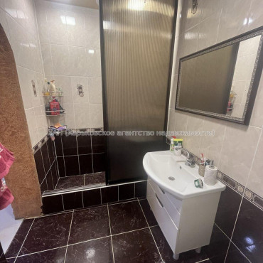 Продам будинок, Электровозная ул. , 145 м², 6 соток, капитальный ремонт 