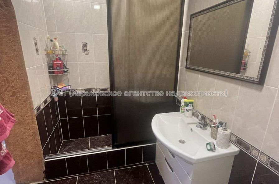 Продам будинок, Электровозная ул. , 145 м², 6 соток, капитальный ремонт 