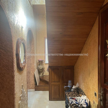 Продам будинок, Электровозная ул. , 145 м², 6 соток, капитальный ремонт 