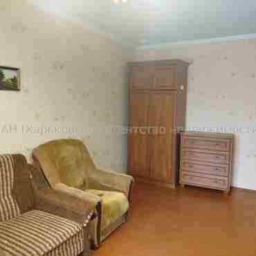 Продам квартиру, Бучмы ул. , 1  ком., 30 м², косметический ремонт 