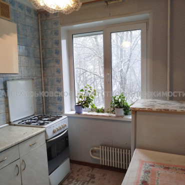 Продам квартиру, Бучмы ул. , 1 кім., 30 м², косметический ремонт 