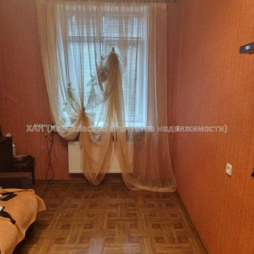 Продам квартиру, Тарасовский пер. , 2 кім., 46 м², капитальный ремонт 