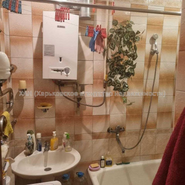 Продам квартиру, Тарасовский пер. , 2 кім., 46 м², капитальный ремонт 