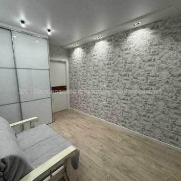 Продам квартиру, Гвардейцев Широнинцев ул. , 1 кім., 44 м², авторский дизайн 