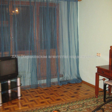 Продам квартиру, Гвардейцев Широнинцев ул. , 4  ком., 84 м², евроремонт 