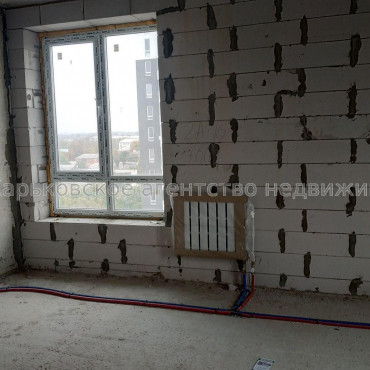 Продам квартиру, Качановская ул. , 2 кім., 71 м², без внутренних работ 