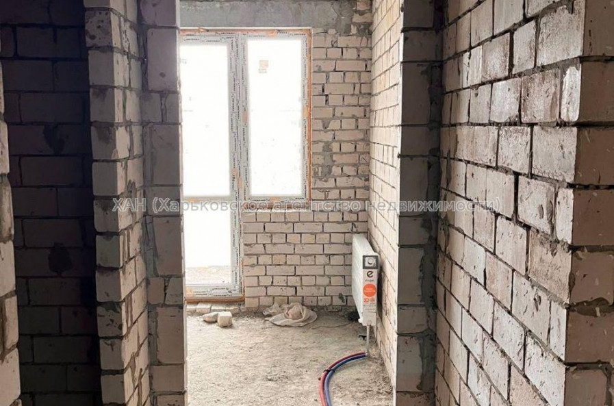 Продам квартиру, Мира ул. , 2  ком., 56 м², без внутренних работ 