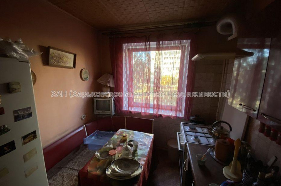 Продам квартиру, Аэрокосмический пр. , 3 кім., 66 м², косметический ремонт 