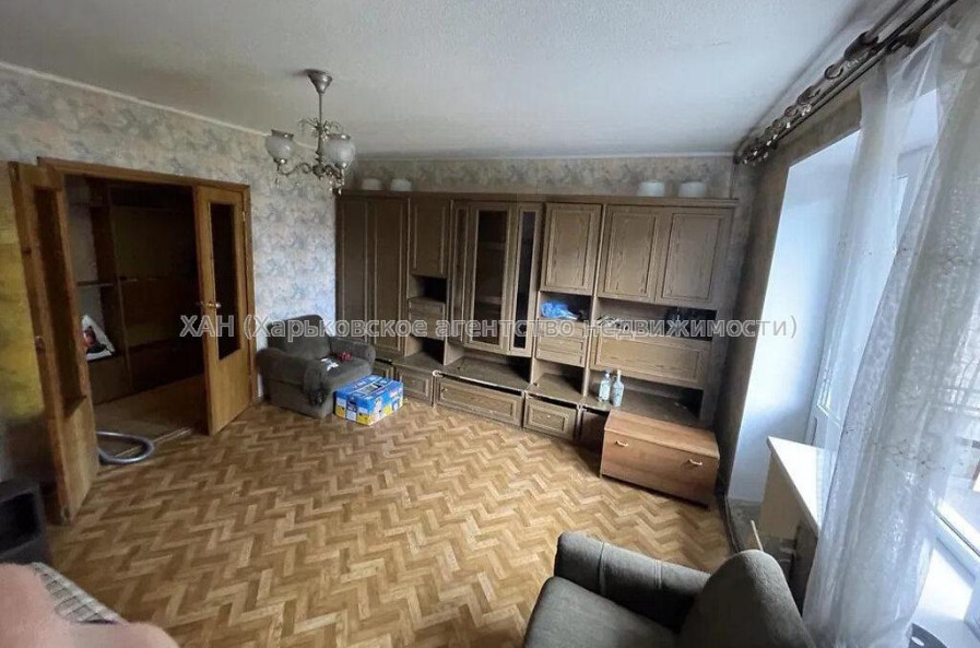 Продам квартиру, Аэрокосмический пр. , 3 кім., 66 м², косметический ремонт 