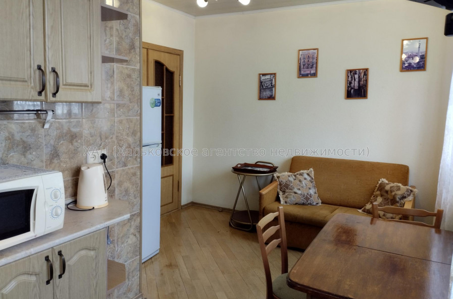 Продам квартиру, Клочковская ул. , 186Б , 3 кім., 71 м², капитальный ремонт 