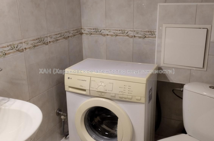 Продам квартиру, Клочковская ул. , 186Б , 3 кім., 71 м², капитальный ремонт 