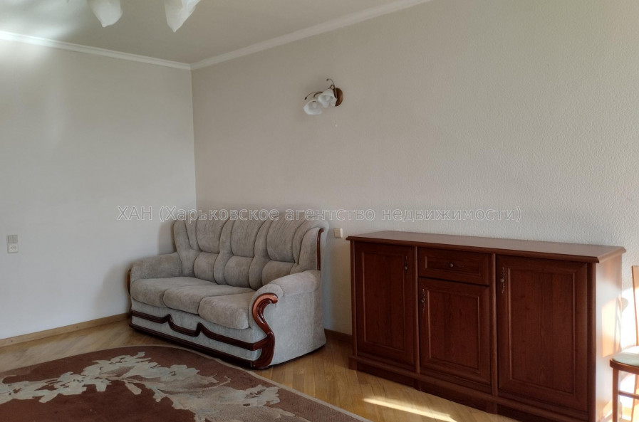 Продам квартиру, Клочковская ул. , 186Б , 3 кім., 71 м², капитальный ремонт 