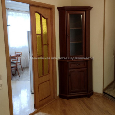 Продам квартиру, Клочковская ул. , 186Б , 3 кім., 71 м², капитальный ремонт 