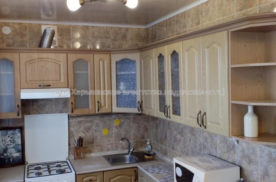 Продам квартиру, Клочковская ул. , 186Б , 3 кім., 71 м², капитальный ремонт 