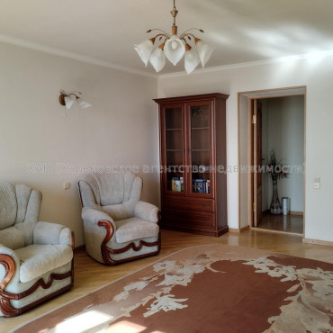 Продам квартиру, Клочковская ул. , 186Б , 3 кім., 71 м², капитальный ремонт 