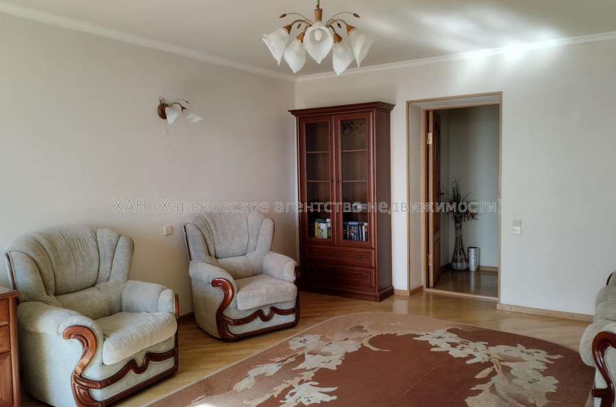 Продам квартиру, Клочковская ул. , 186Б , 3 кім., 71 м², капитальный ремонт 