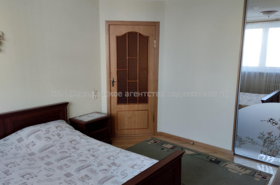 Продам квартиру, Клочковская ул. , 186Б , 3 кім., 71 м², капитальный ремонт 
