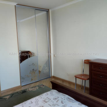 Продам квартиру, Клочковская ул. , 186Б , 3 кім., 71 м², капитальный ремонт 