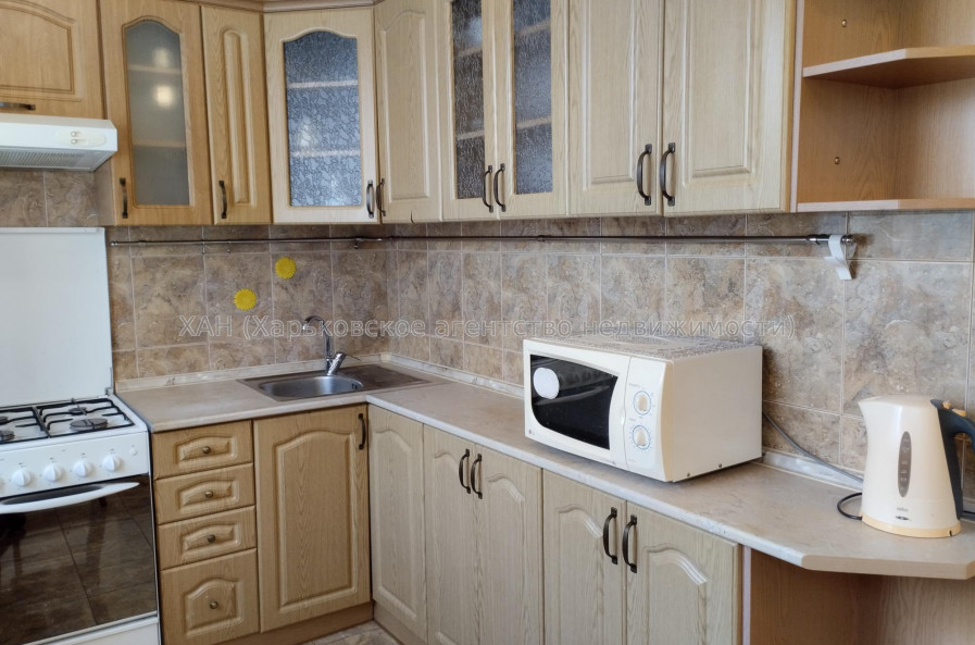 Продам квартиру, Клочковская ул. , 186Б , 3 кім., 71 м², капитальный ремонт 