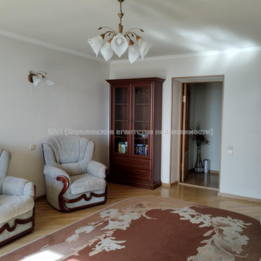 Продам квартиру, Клочковская ул. , 186Б , 3 кім., 71 м², капитальный ремонт 