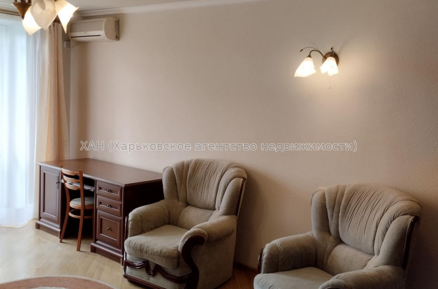 Продам квартиру, Клочковская ул. , 186Б , 3 кім., 71 м², капитальный ремонт 