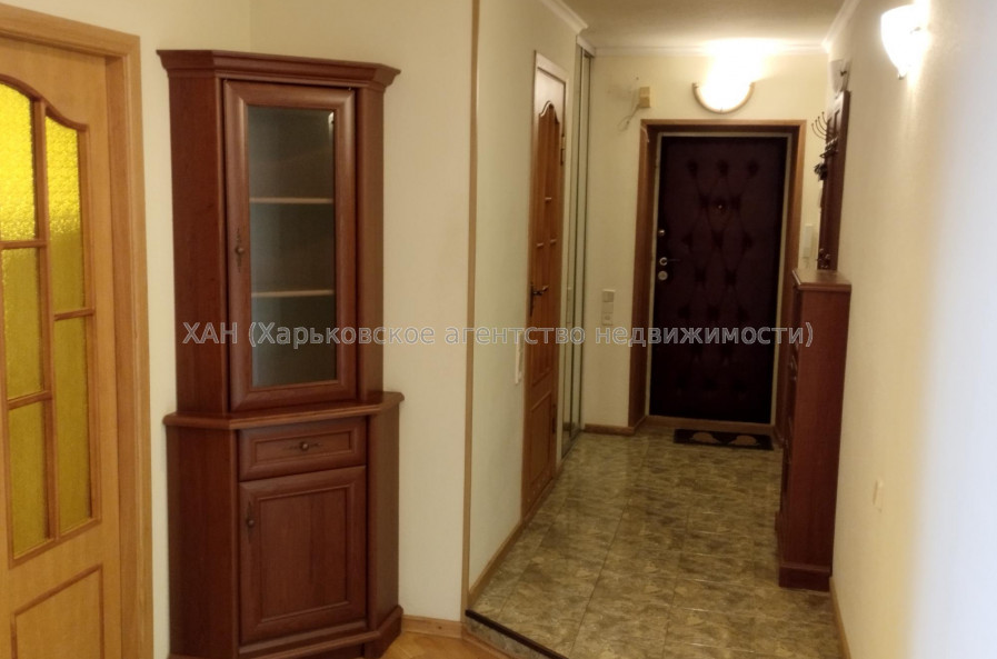 Продам квартиру, Клочковская ул. , 186Б , 3 кім., 71 м², капитальный ремонт 
