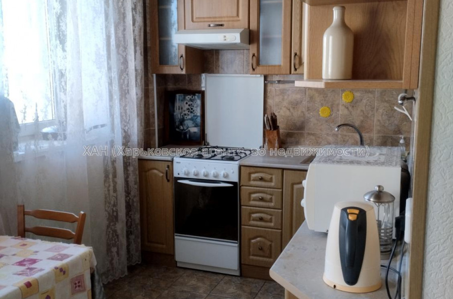 Продам квартиру, Клочковская ул. , 186Б , 3 кім., 71 м², капитальный ремонт 