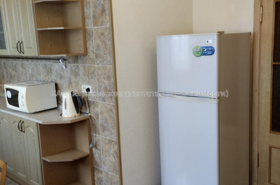 Продам квартиру, Клочковская ул. , 186Б , 3 кім., 71 м², капитальный ремонт 