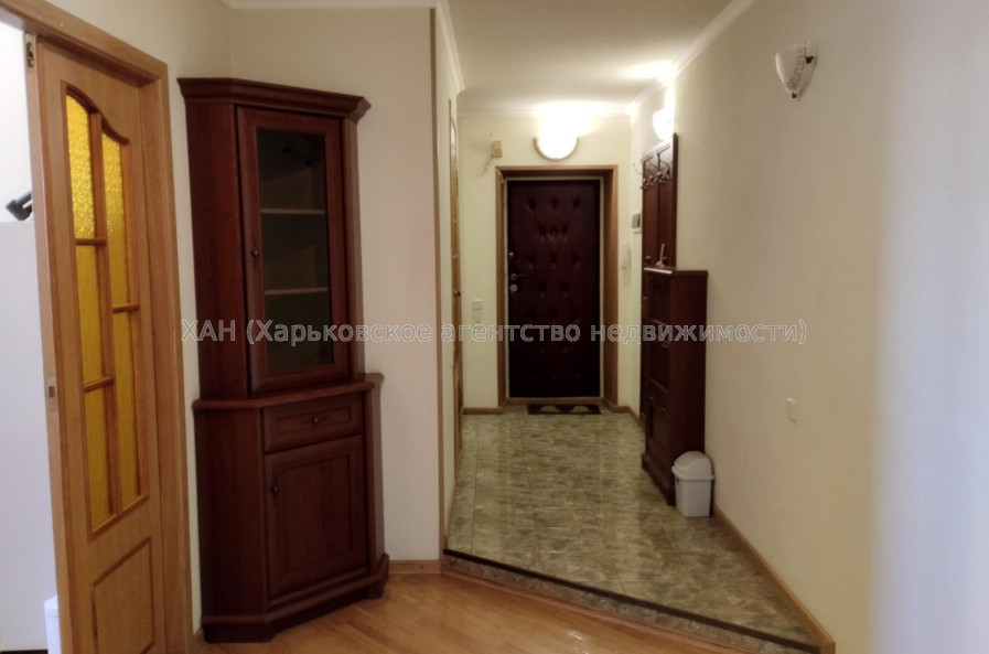 Продам квартиру, Клочковская ул. , 186Б , 3 кім., 71 м², капитальный ремонт 