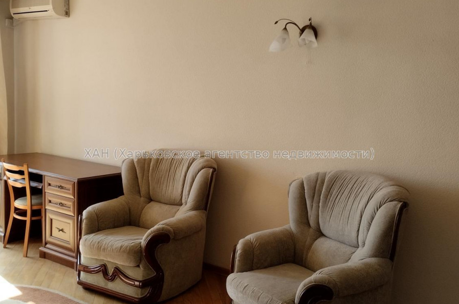 Продам квартиру, Клочковская ул. , 186Б , 3 кім., 71 м², капитальный ремонт 