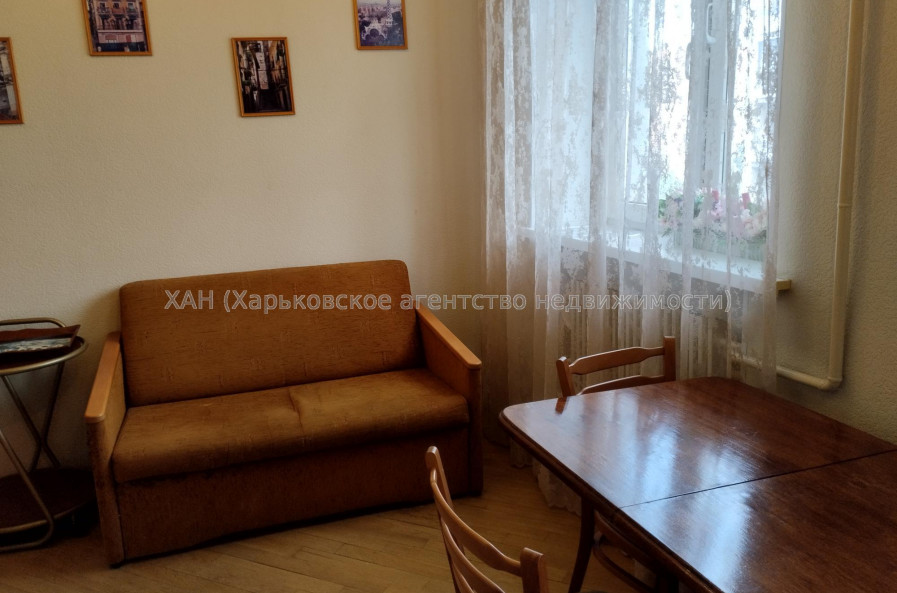 Продам квартиру, Клочковская ул. , 186Б , 3 кім., 71 м², капитальный ремонт 